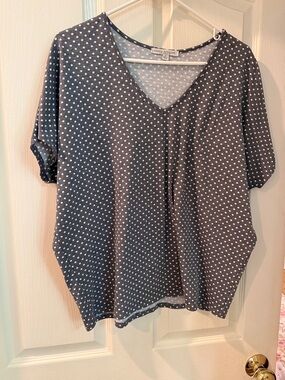 Green Envelope Polka Dot V-Neck Women's Top - Gray